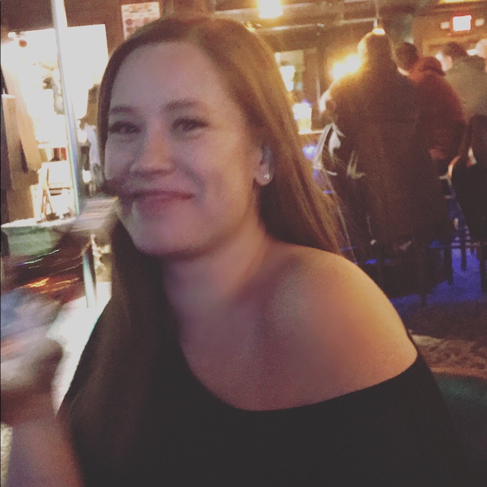 Meet your Posher, Dana